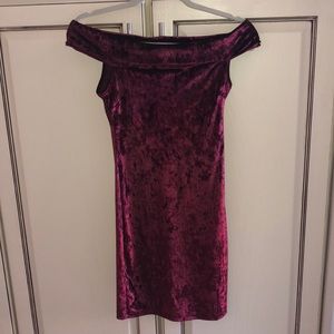 SABORA Burgundy Crushed Velvet Dress WITH TAGS